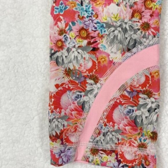 Lululemon Leggings Size 4 Pink Flowabunga Run Inspire Floral Print Cropped - Picture 4 of 10
